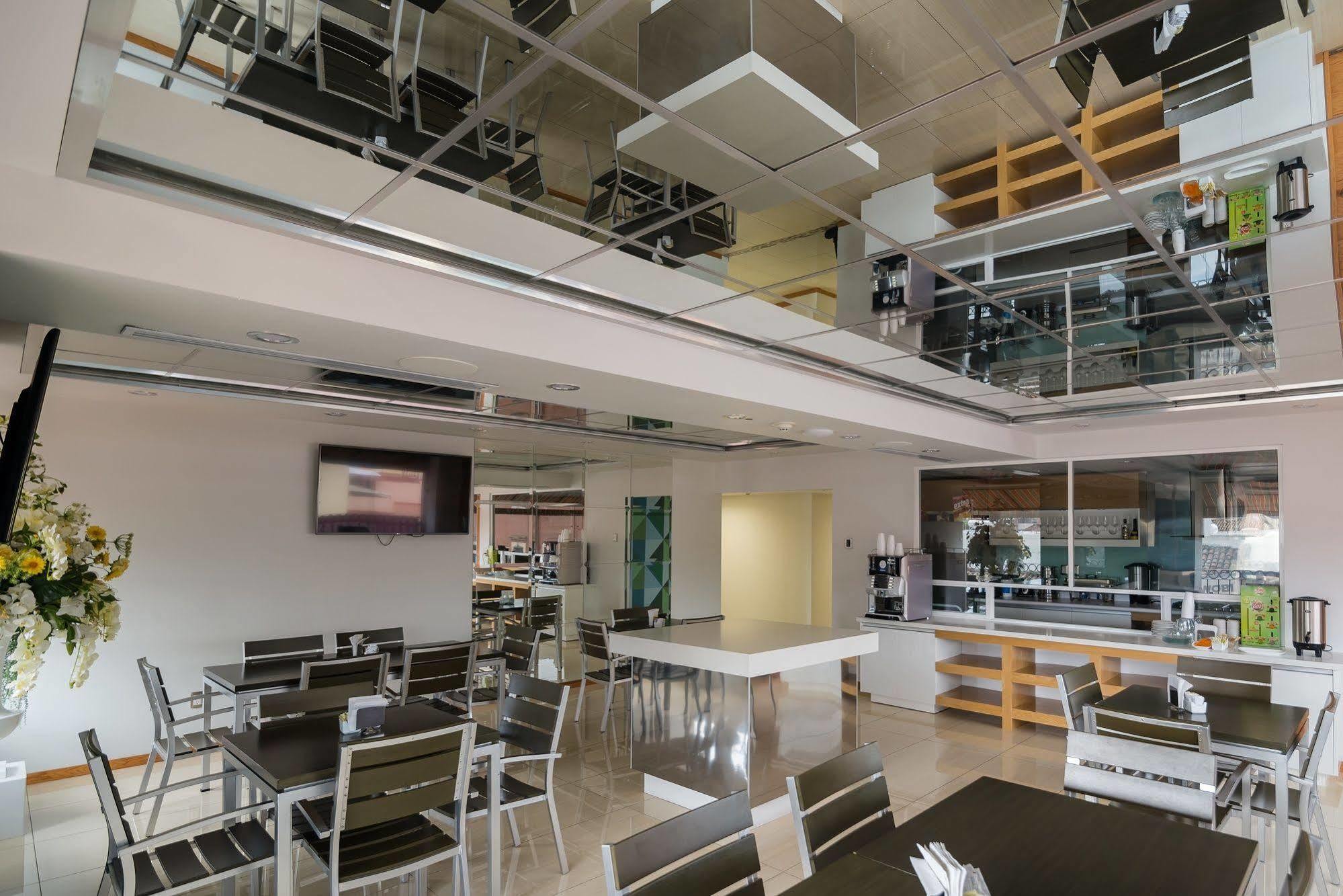 Concept Hotel Zamora de Hidalgo Eksteriør bilde