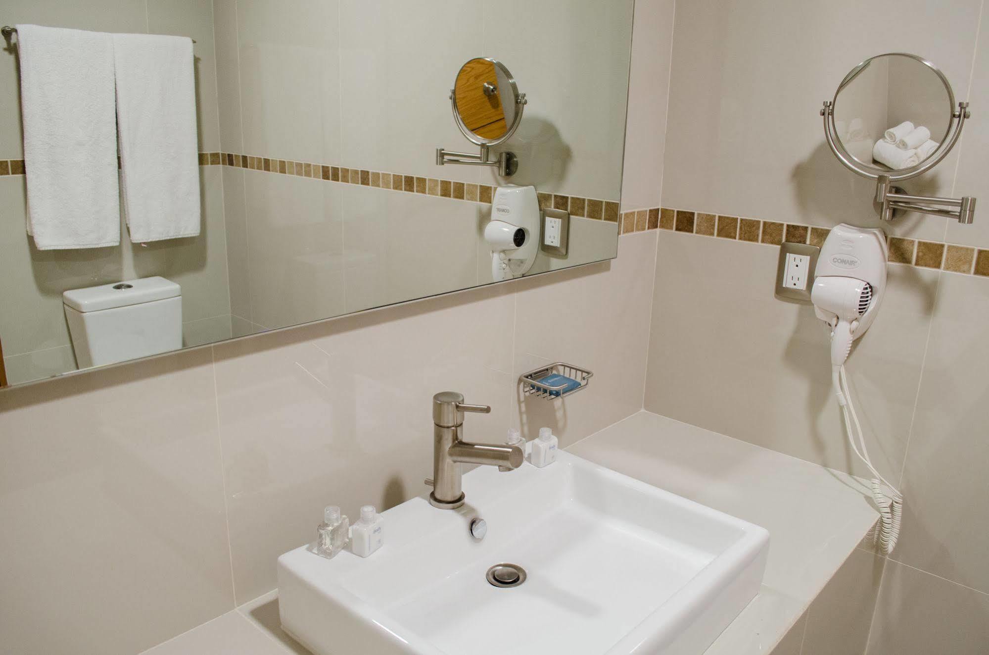 Concept Hotel Zamora de Hidalgo Eksteriør bilde